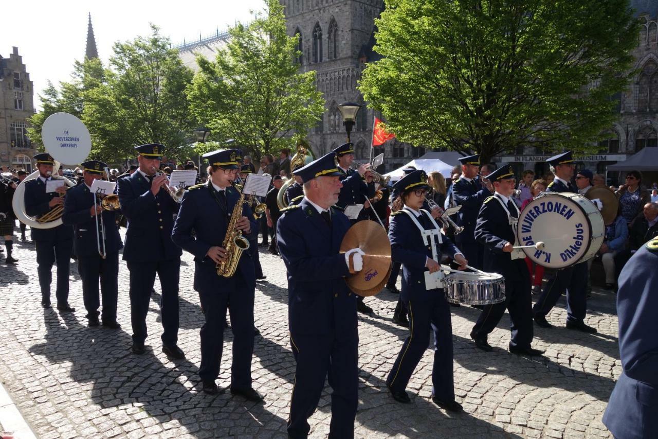 Temps De Pose Lägenhet Ieper Exteriör bild
